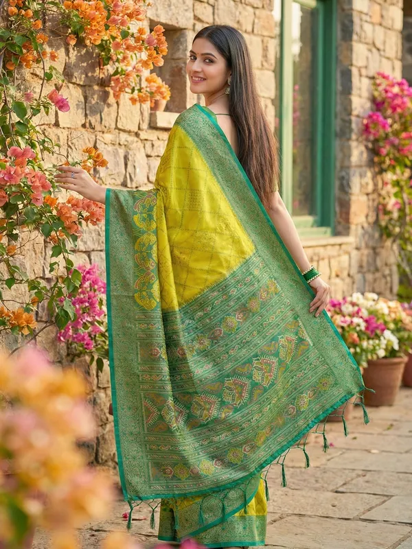 Lime_Yellow_Teal_Contrast_Silk_Woven_Saree_For_Women