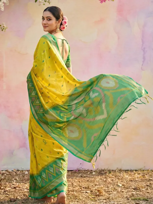 Mustard_Yellow_Green_Contrast_Silk_Woven_Festive_Saree_For_Women