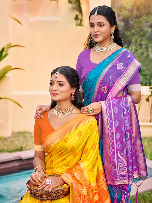 Teal_Blue_Purple_Contrast_Silk_Woven_Tassel_Pallu_Saree_For_Women