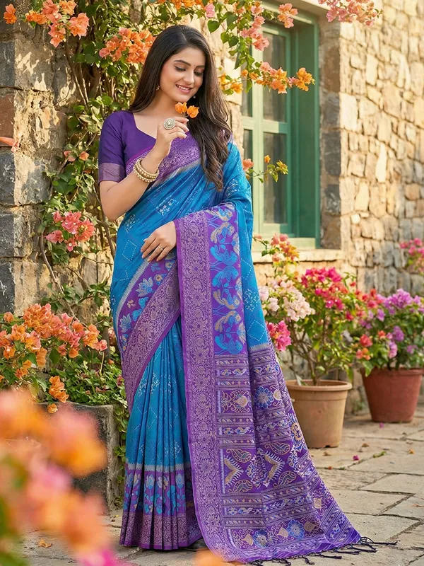 Royal_Blue_Purple_Contrast_Silk_Woven_Rich_Pallu_Saree_For_Women