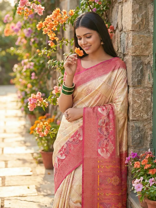 Cream_Ivory_Pink_Silk_Woven_Contrast_Border_Saree_For_Women