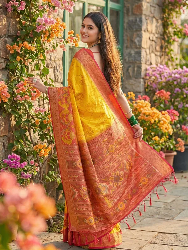 Mustard_Yellow_Silk_Woven_Rust_Orange_Border_Pallu_Saree_For_Women
