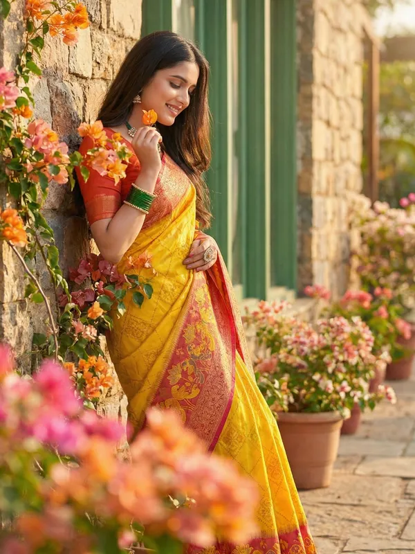 Mustard_Yellow_Silk_Woven_Rust_Orange_Border_Pallu_Saree_For_Women