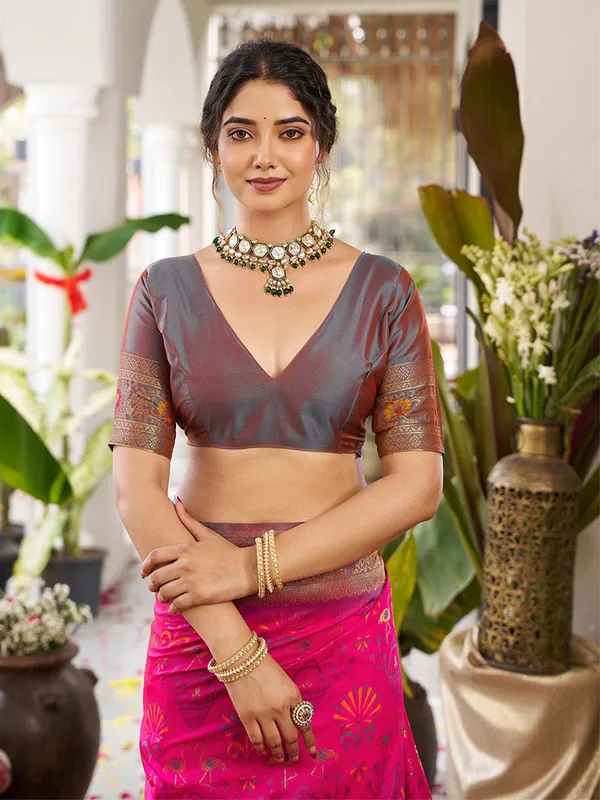 Magenta_Kanjivaram_Silk_Zari_Border_Woven_Saree_For_Women