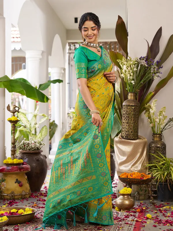 Mustard_Kanjivaram_Silk_Zari_Border_Woven_Saree_For_Women