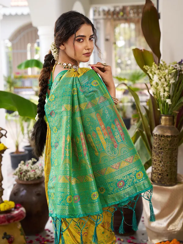 Mustard_Kanjivaram_Silk_Zari_Border_Woven_Saree_For_Women