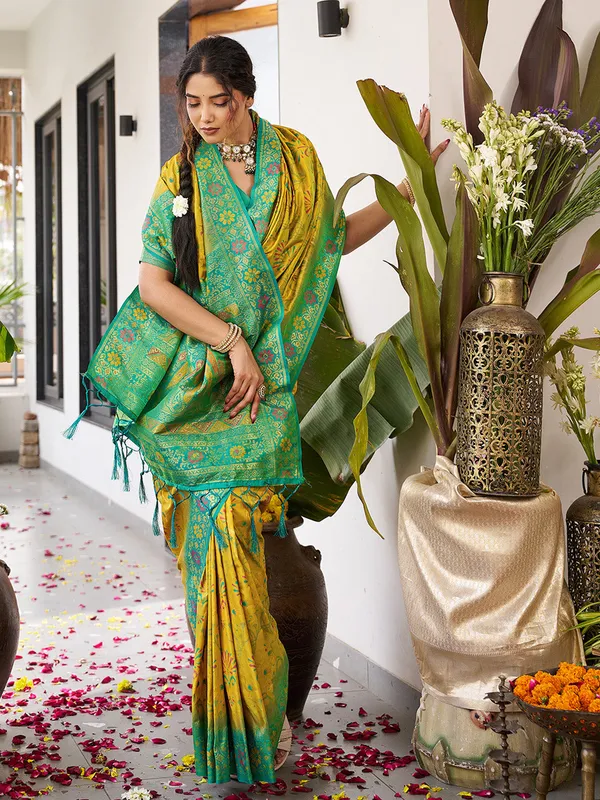 Mustard_Kanjivaram_Silk_Zari_Border_Woven_Saree_For_Women