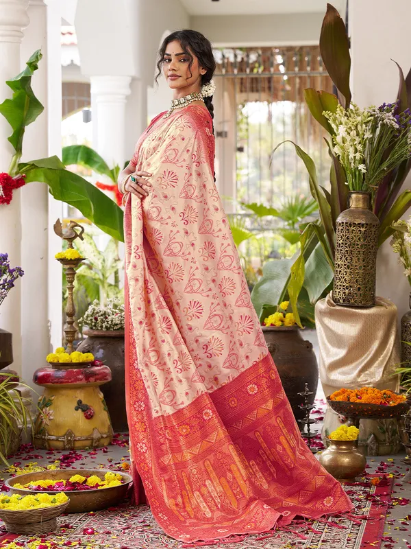 White_Kanjivaram_Silk_Zari_Border_Woven_Saree_For_Women