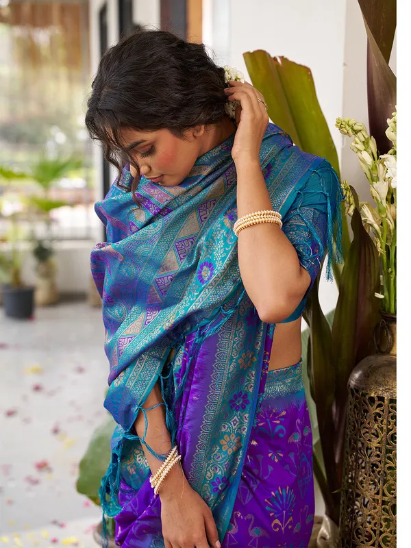 Violet_Kanjivaram_Silk_Zari_Border_Woven_Ethnic_Saree_For_Women