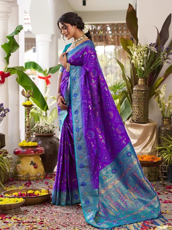 Violet_Kanjivaram_Silk_Zari_Border_Woven_Ethnic_Saree_For_Women