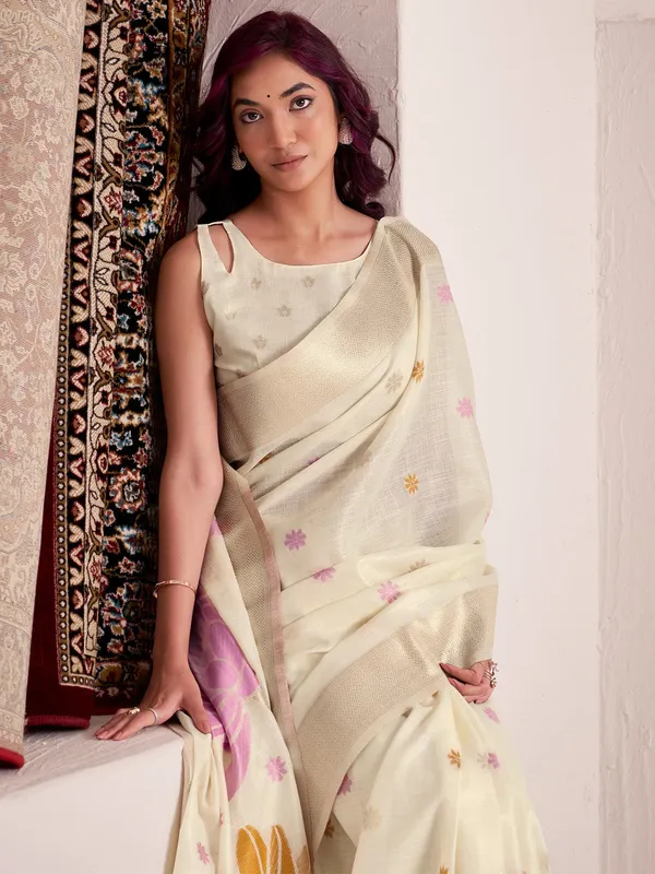 Ivory_Cream_Linen_Floral_Print_Saree_For_Women