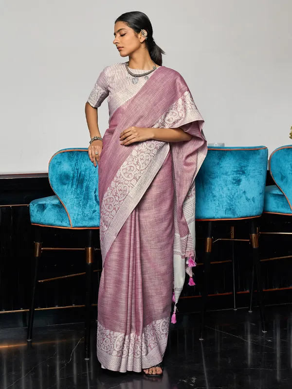 Dusty_Mauve_Linen_White_Border_Saree_For_Women