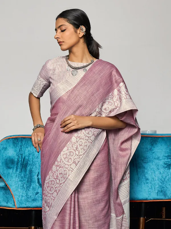 Dusty_Mauve_Linen_White_Border_Saree_For_Women