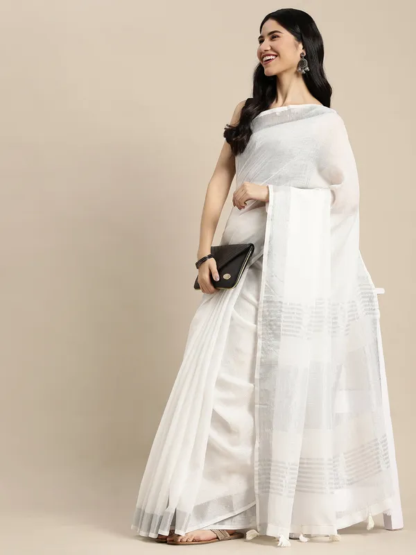 White_Linen_Silver_Stripe_Border_Saree_For_Women