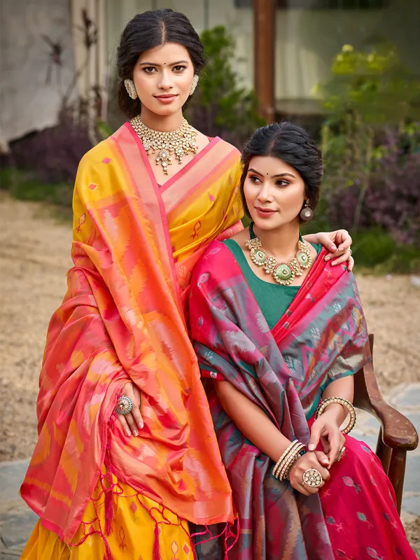 Yellow_Pochampalli_Silk_Ikat_Woven_Festive_Saree_For_Women