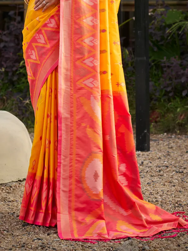 Yellow_Pochampalli_Silk_Ikat_Woven_Festive_Saree_For_Women