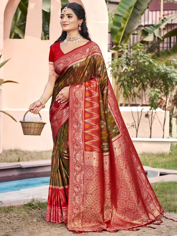Mehendi_Green_Pochampalli_Silk_Ikat_Woven_Saree_For_Women