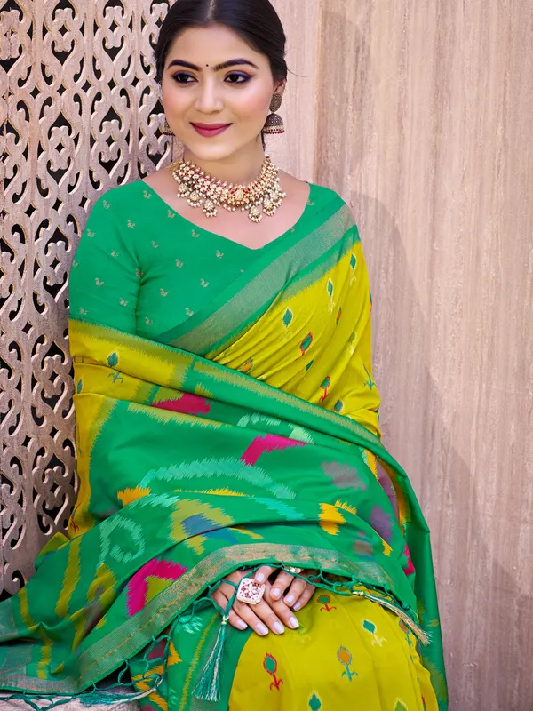 Olive_Green_Pochampalli_Silk_Ikat_Woven_Saree_For_Women