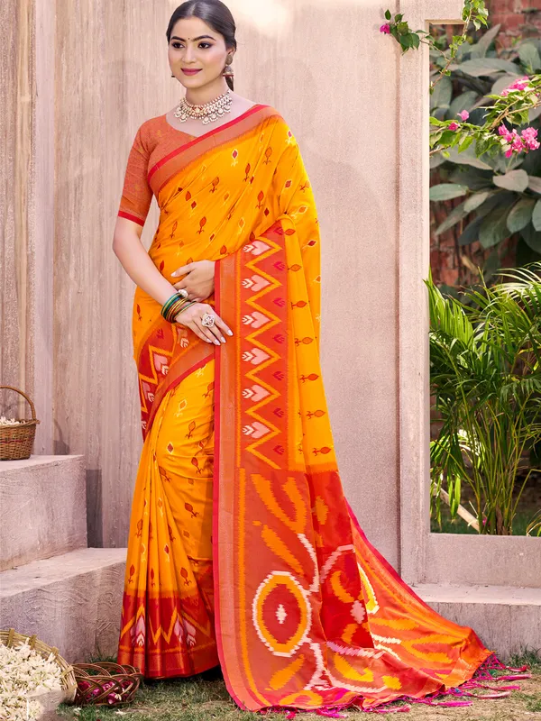 Mustard_Pochampalli_Silk_Ikkat_Woven_Saree_For_Women