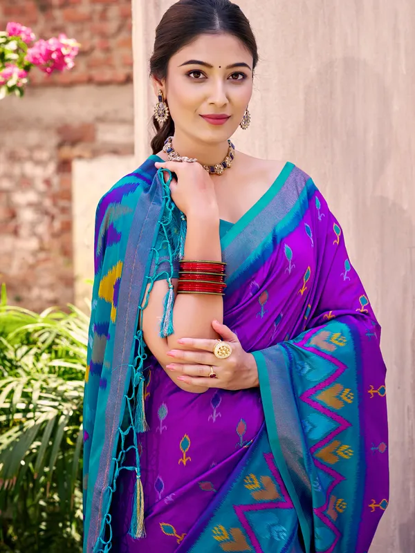 Purple_Pochampalli_Silk_Ikkat_Woven_Saree_For_Women