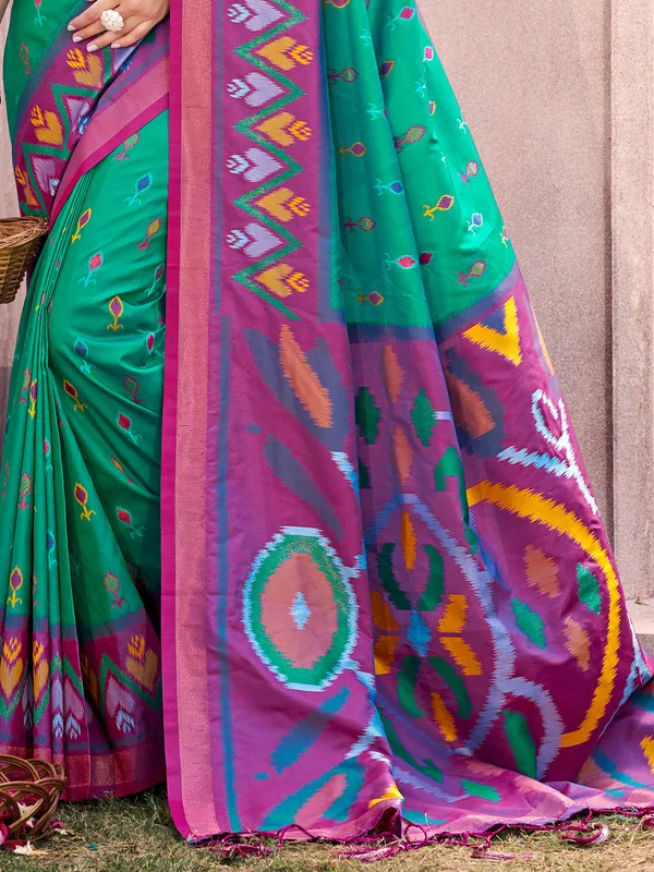 Teal_Green_Pochampalli_Silk_Ikat_Woven_Saree_For_Women