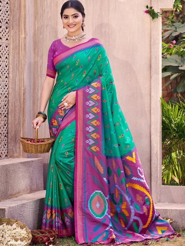 Teal_Green_Pochampalli_Silk_Ikat_Woven_Saree_For_Women