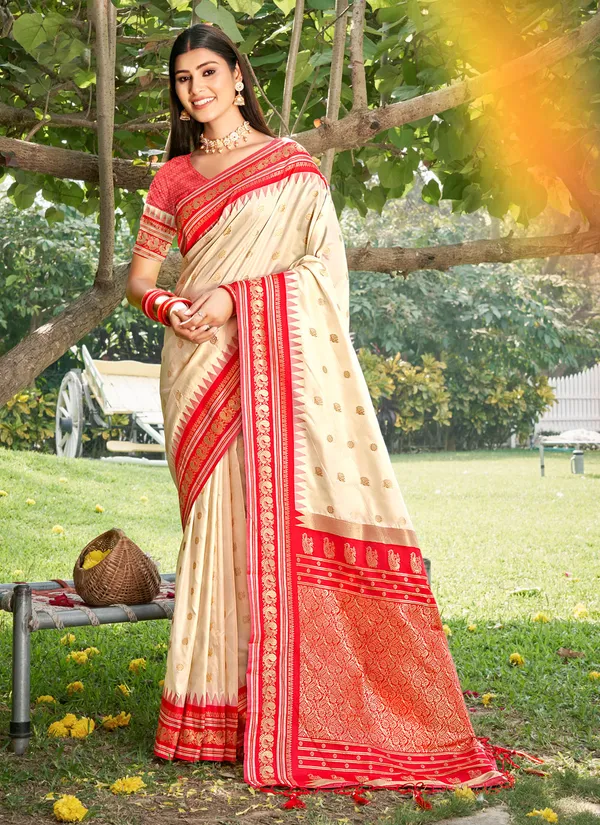 Cream_Banarasi_Silk_Golden_Zari_Floral_Jaal_Saree_For_Women