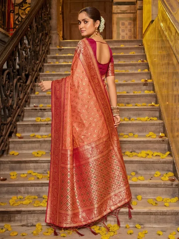 Peach_Kanjivaram_Silk_Zari_Woven_Bridal_Saree_For_Women