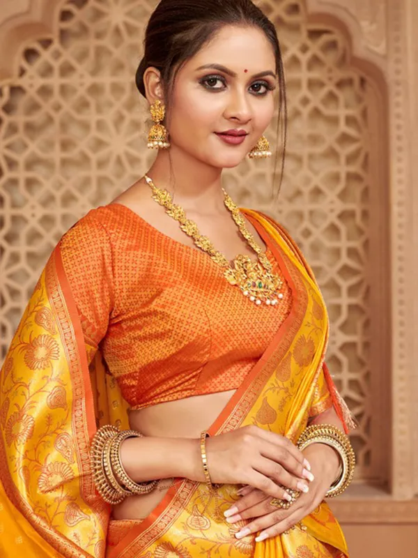 Yellow_Kanjivaram_Silk_Zari_Woven_Bridal_Saree_For_Women