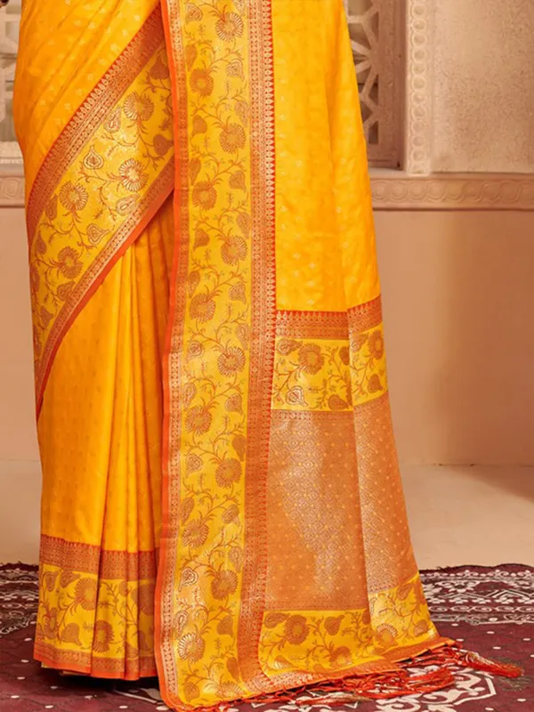 Yellow_Kanjivaram_Silk_Zari_Woven_Bridal_Saree_For_Women