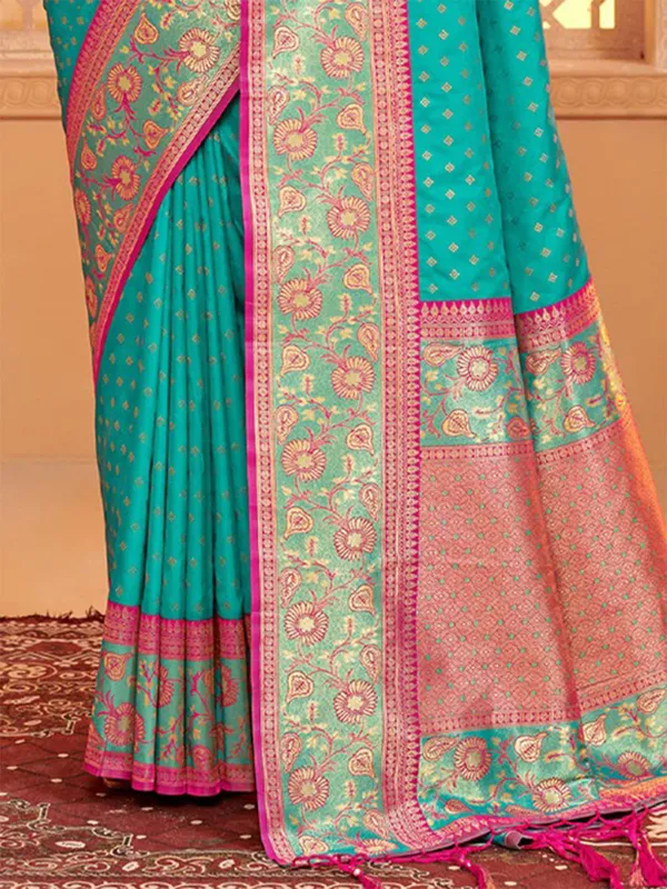 Sea_Green_Kanjivaram_Silk_Golden_Zari_Woven_Bridal_Saree_For_Women