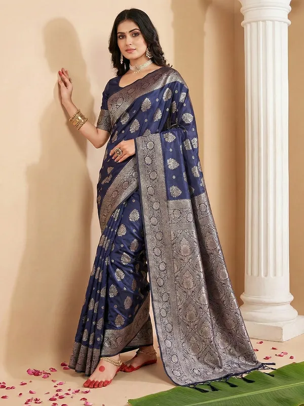 Deep_Navy_Blue_Soft_Silk_Silver_Zari_Pallu_Saree_For_Women