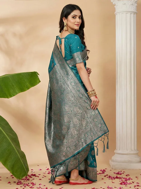 Peacock_Teal_Green_Soft_Silk_Zari_Woven_Saree_For_Women