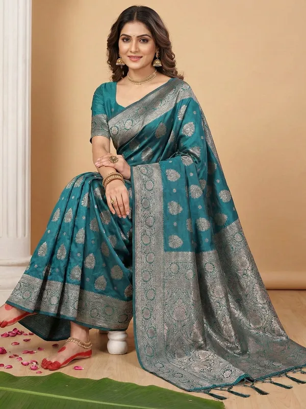 Peacock_Teal_Green_Soft_Silk_Zari_Woven_Saree_For_Women
