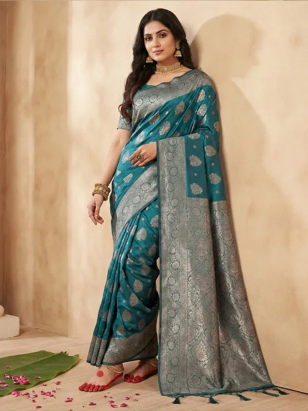 Peacock_Teal_Green_Soft_Silk_Zari_Woven_Saree_For_Women