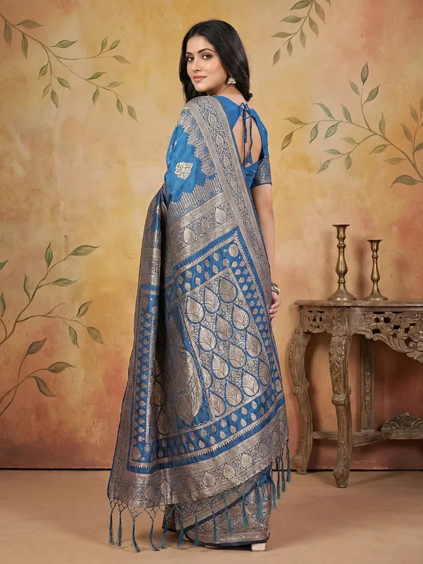 Steel_Blue_Silk_Zari_Woven_Heavy_Pallu_Saree_For_Women