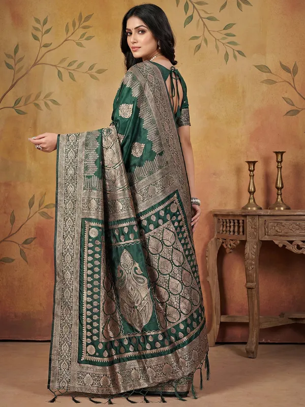 Bottle_Green_Silk_Zari_Woven_Rich_Border_Saree_For_Women