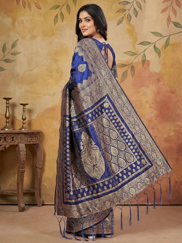 Royal_Blue_Silk_Zari_Woven_Heavy_Pallu_Saree_For_Women