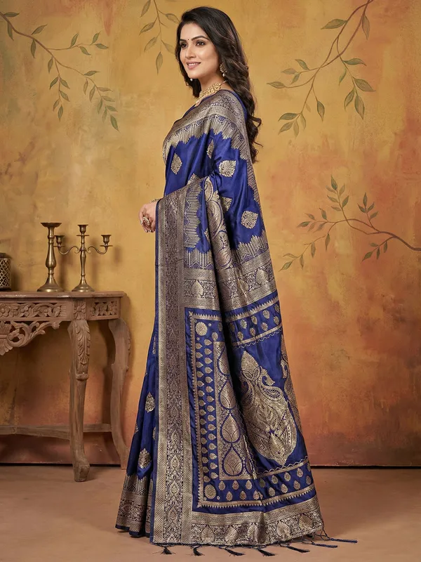Royal_Blue_Silk_Zari_Woven_Heavy_Pallu_Saree_For_Women