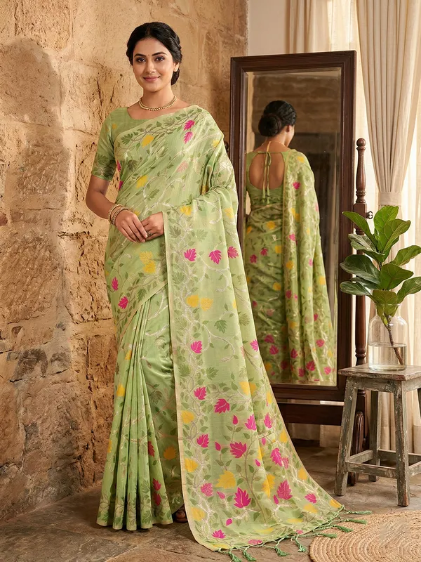 Pista_Green_Silk_Leaf_Printed_Floral_Pallu_Saree_For_Women