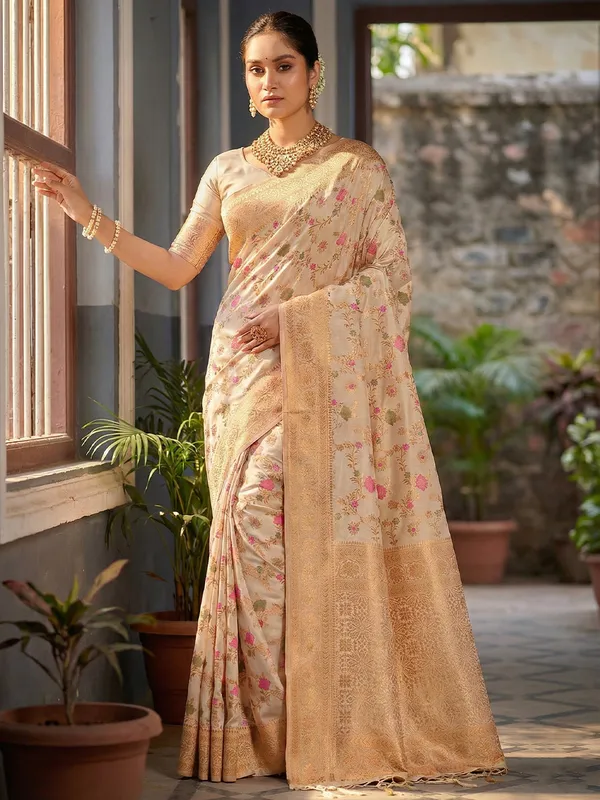 White_Banarasi_Silk_Golden_Zari_Floral_Jaal_Saree_For_Women