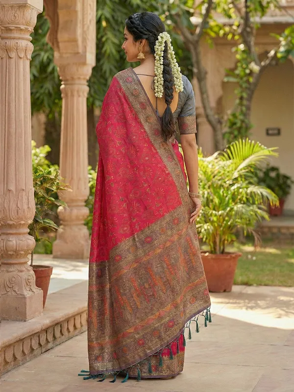 Pink_Grey_Kanjivaram_Art_Silk_Woven_Saree_For_Women