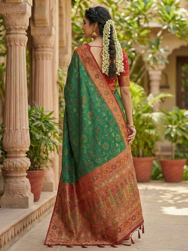 Green_Red_Kanjivaram_Art_Silk_Woven_Saree_For_Women