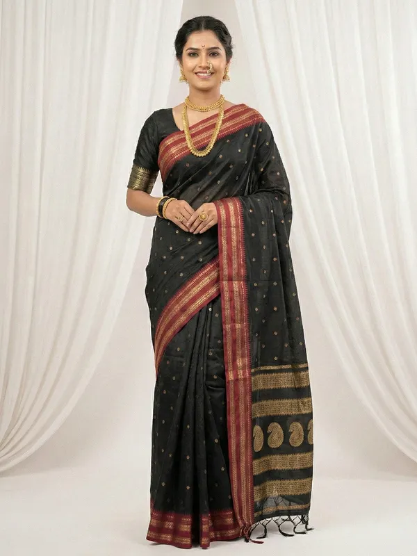 Black_Soft_Silk_Magenta_Gold_Zari_Border_Saree_For_Women