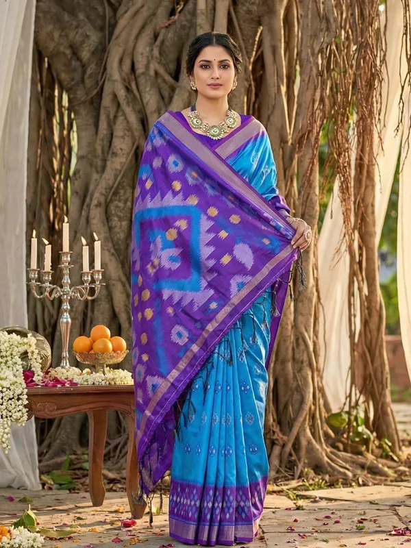 Blue_Pochampalli_Silk_Ikkat_Woven_Saree_For_Women