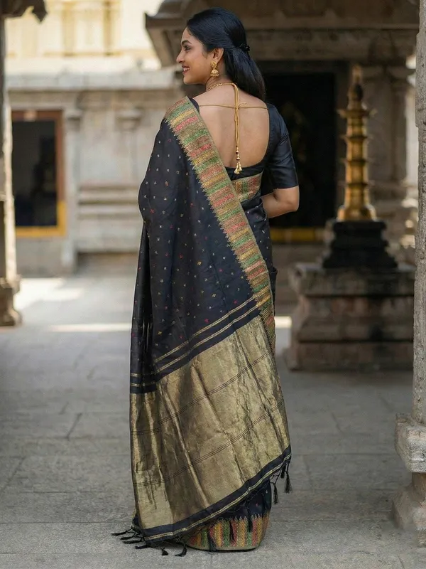 Midnight_Black_Gold_Art_Silk_Zari_Woven_Festive_Saree_For_Women