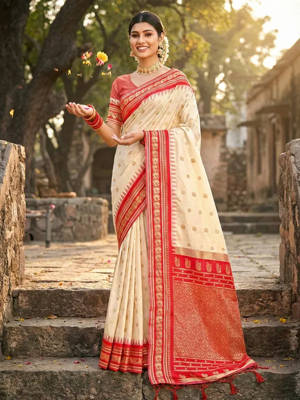 Cream_Banarasi_Silk_Golden_Zari_Floral_Jaal_Woven_Saree_For_Women