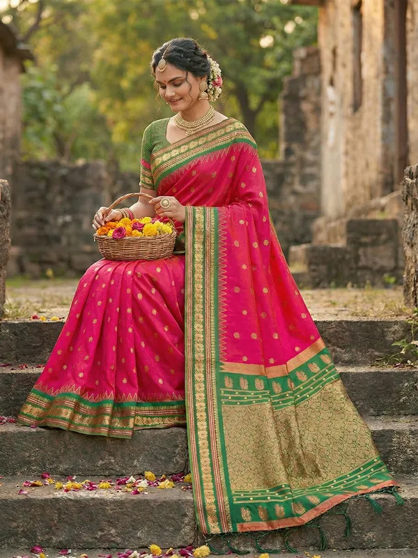Pink_Banarasi_Silk_Floral_Jaal_Golden_Zari_Woven_Saree_For_Women