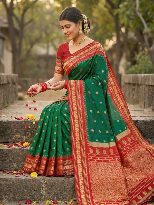 Green_Banarasi_Silk_Floral_Jaal_Golden_Zari_Border_Saree_For_Women