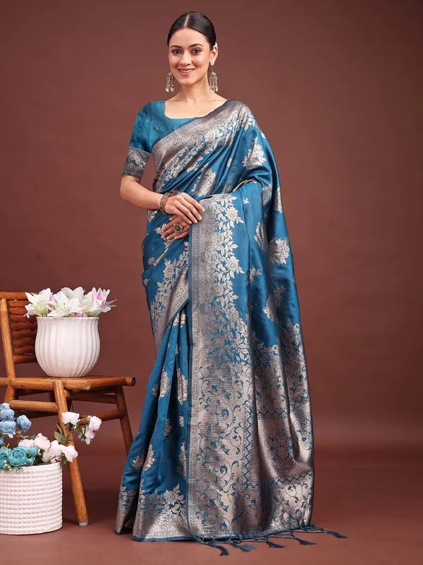 Ocean_Teal_Blue_Soft_Silk_Floral_Zari_Woven_Saree_For_Women